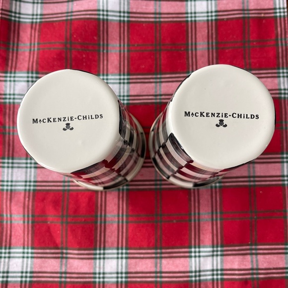 MacKenzie-Childs Courtly Check® 2 Tumblers 20 oz Black White Enamel Lux Designer - Picture 5 of 6